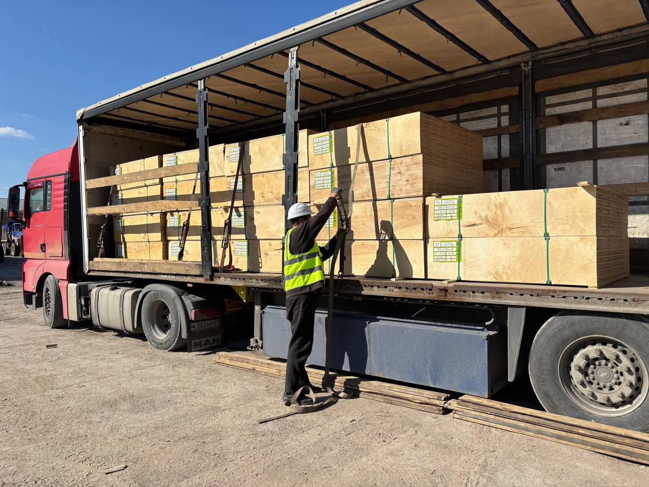 ООО «Ярцевская Фанера» - фото - 1